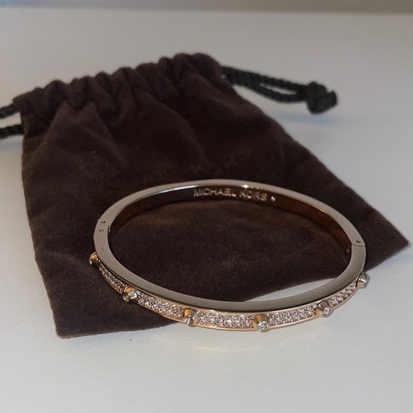 MICHAEL Michael Kors Jewelry - Michael Kors Rose Gold Bangle